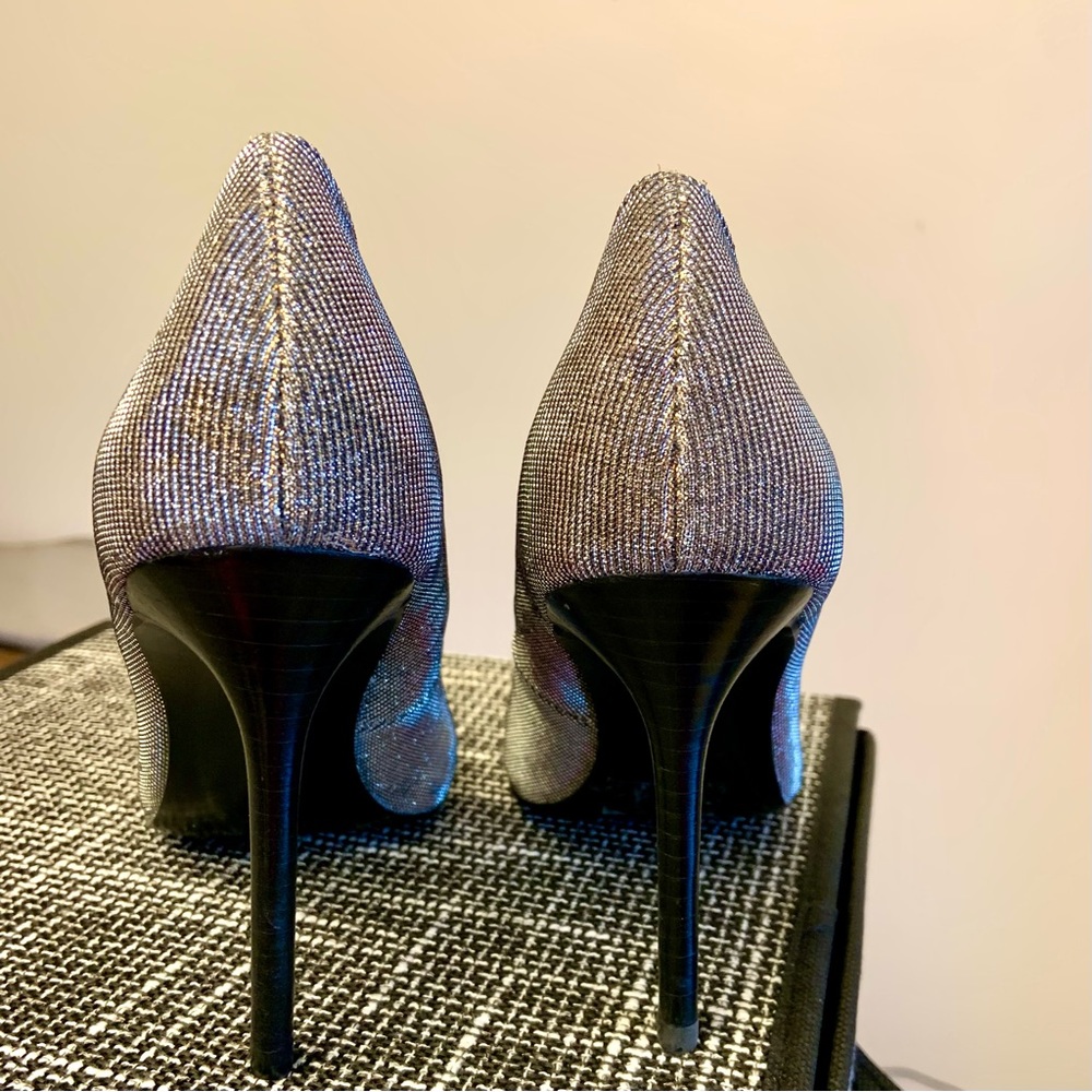 LIMITED Edition “ hello sole mate 🫶” Silver/Gold Mesh Heels Banana Republic EUC